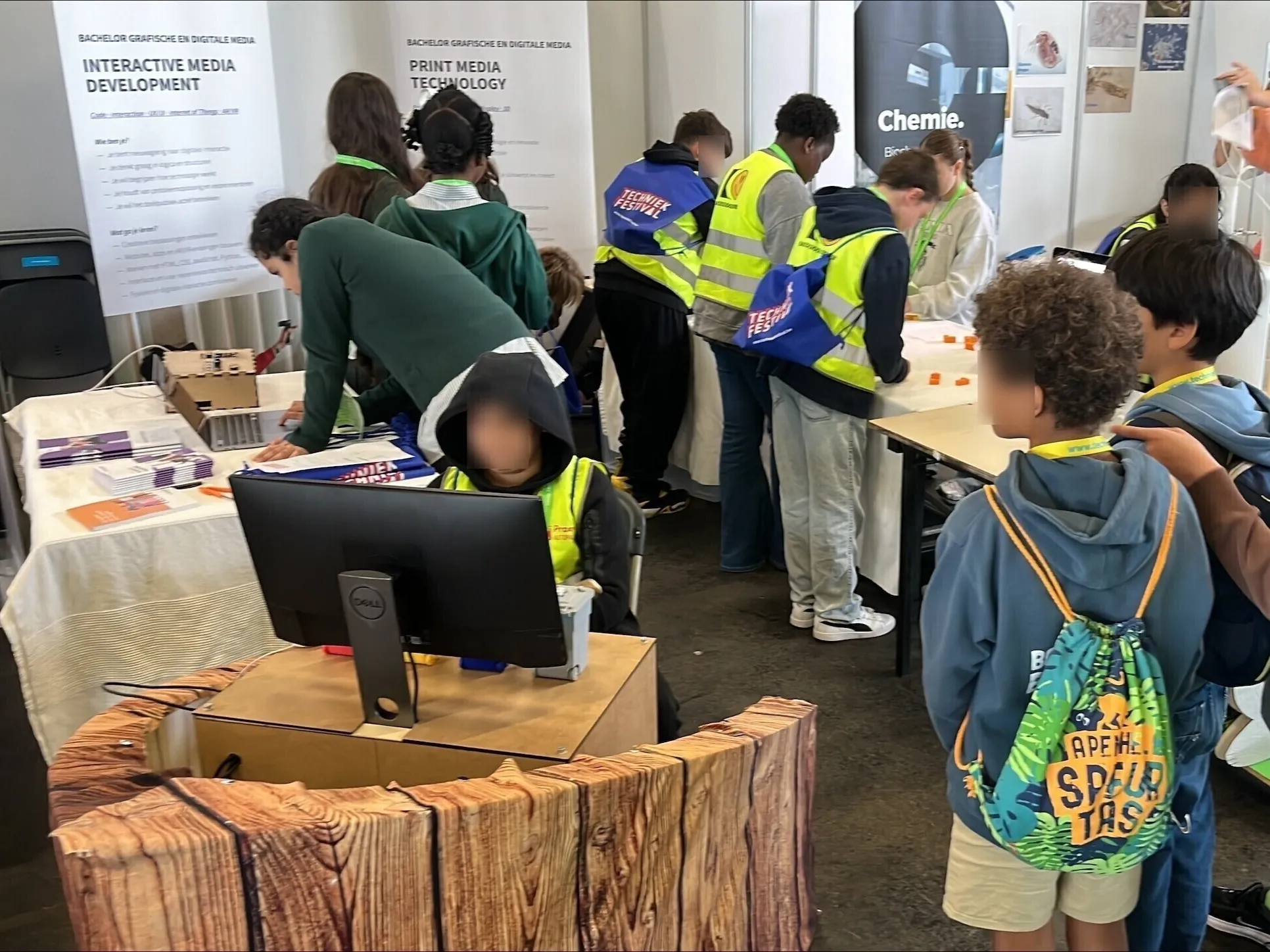 Children viewing the installation at Techniekfestival