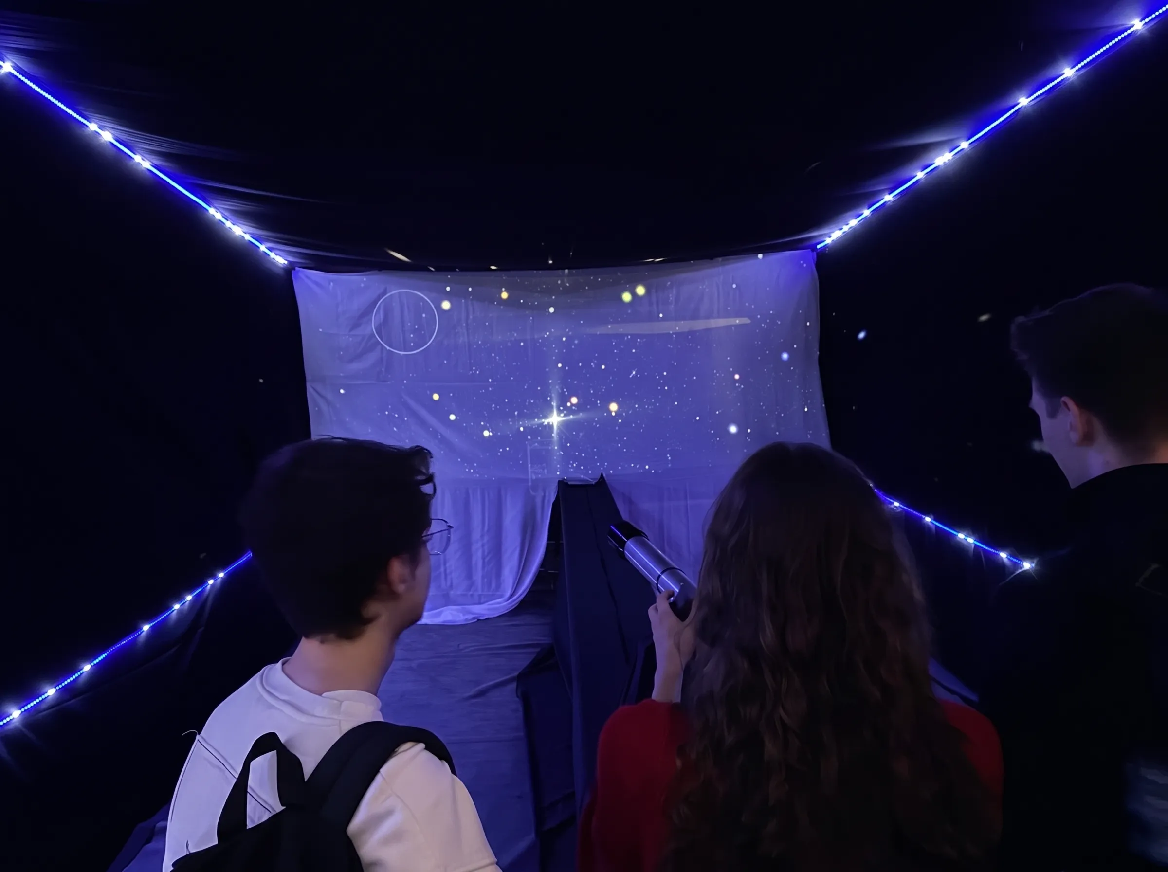 Visitor searching for exoplanets with the telescope